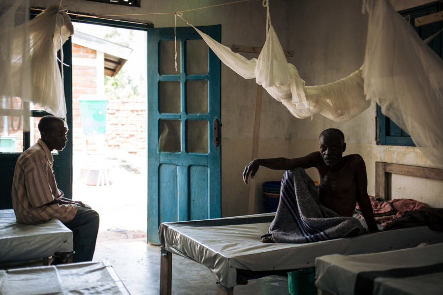 Lwako has been hospitalized in the clinic for the second time due to cholera. He came to live and work in Sebele in 2004, but in those 15 years he has seen no improvements in the access to clean water in the village. Credit: Alexis Huguet/Oxfam