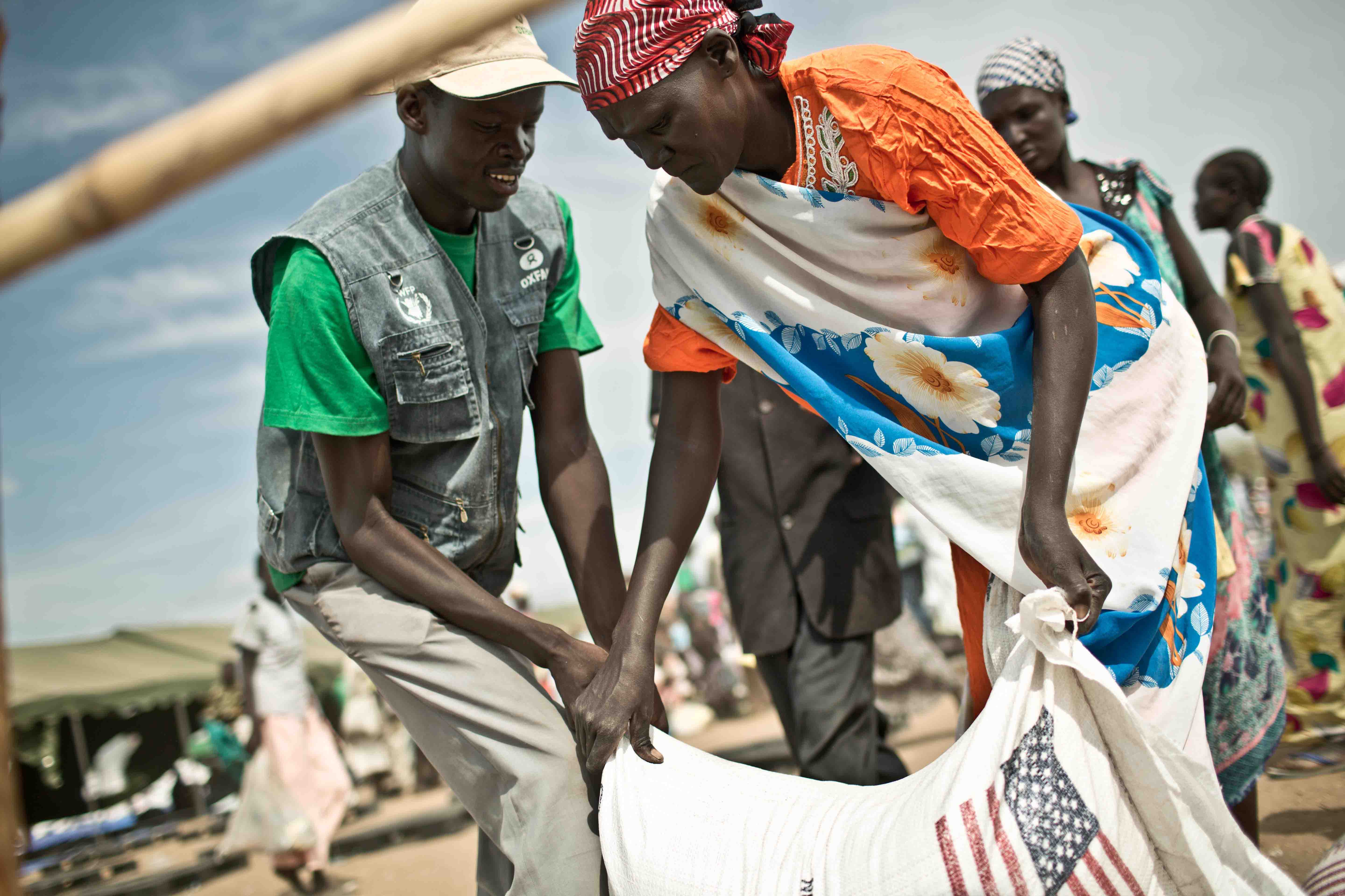 Daniel the 'man of food', South Sudanese, EFSL officer Minkaman. Photo credit: Pablo Tosco/Oxfam