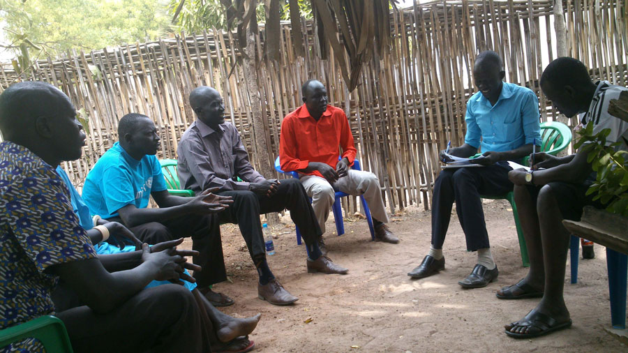 Mayom peace committee meeting in Rumbek, led by Deng Maketch in red. Photo: Saidia Jackie.