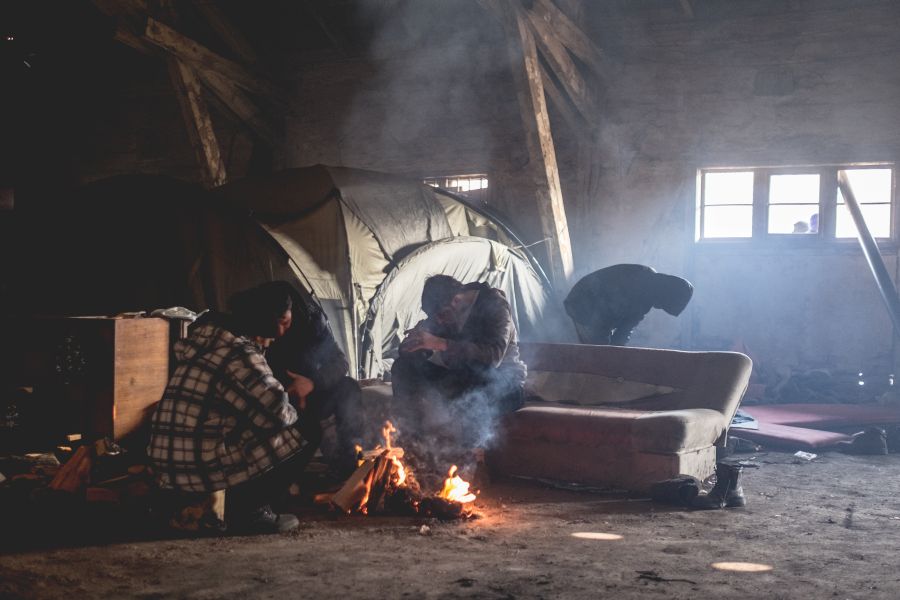 ogb_105314_serbia_belgrade_migrants_fire_900x600.jpg