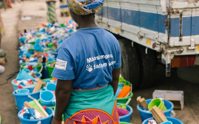 Elsa, 39, a community activist at a hygiene kit distribution in Mandruzi resettlement camp.