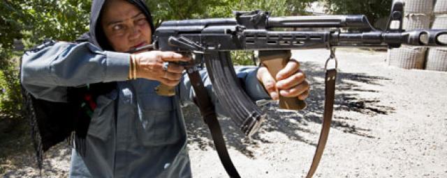 81692scr-nadia-afghan-police.jpg