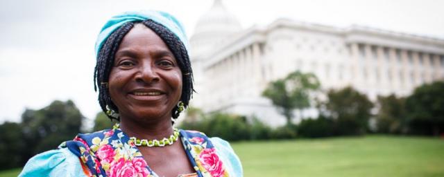 « Dans ma communauté, les femmes ne possèdent pas de terres, sauf si elles peuvent en acheter, car la plupart des terres familiales se transmettent aux fils. Une femme qui a l’intention de posséder une parcelle doit donc être prête à travailler dur. »