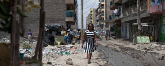 Extreme inequality is out of control in Kenya. Just 8,300 people own more wealth than the 44 million people who make up the rest of the Kenyan population. Tackling inequality could help lift millions out of poverty. Photo: Allan Gichigi/Oxfam Extreme inequality is out of control in Kenya. Just 8,300 people own more wealth than the 44 million people who make up the rest of the Kenyan population. Tackling inequality could help lift millions out of poverty. Photo: Allan Gichigi/Oxfam